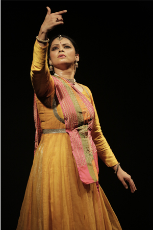 Gauri Diwakar Katahak Dance with  beaultiful pose