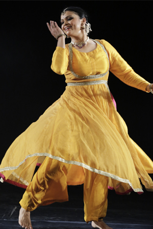Gauri Diwakar Katahak Dance with beaultiful smiles